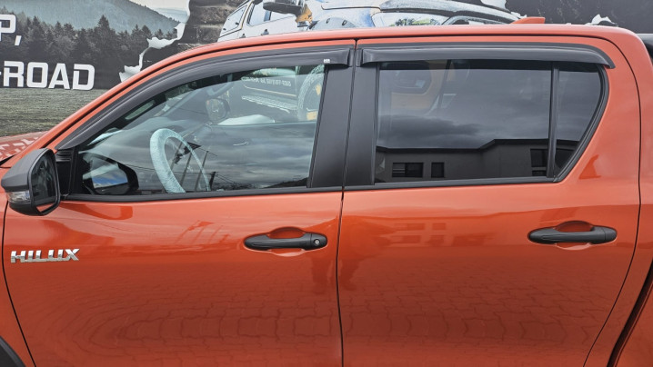 Fully equiped Toyota Hilux 2025