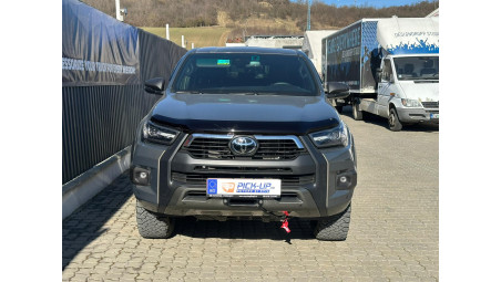 Fully equiped Toyota Hilux 2025