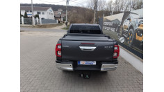 Roll cover, cross bars installed on Toyota Hilux 2023 2