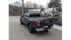 Roll cover, cross bars installed on Toyota Hilux 2023