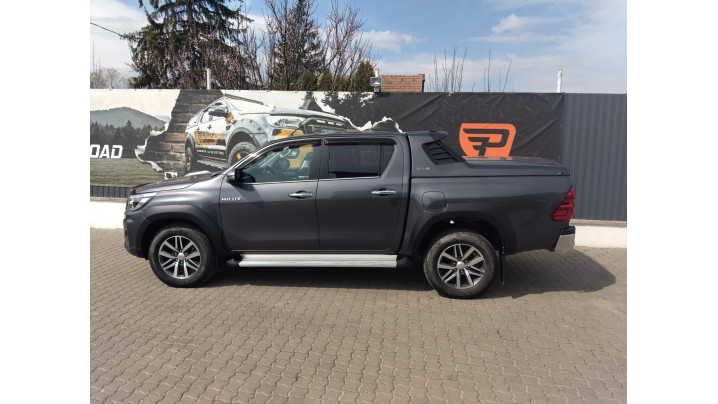 Fully equiped Toyota Hilux 2020