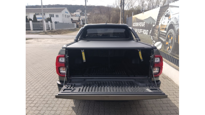 Montare rulou de bena si rollbar pe Toyota Hilux 2025