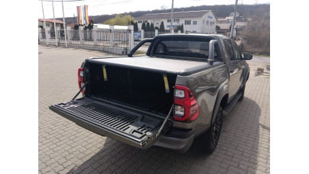 Montare rulou de bena und rollbar pe Toyota Hilux 2025