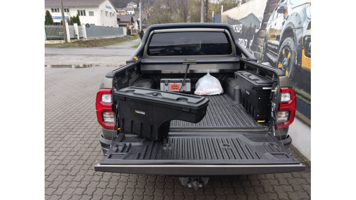 Swing Case utility boxes installed on Toyota Hilux 2024