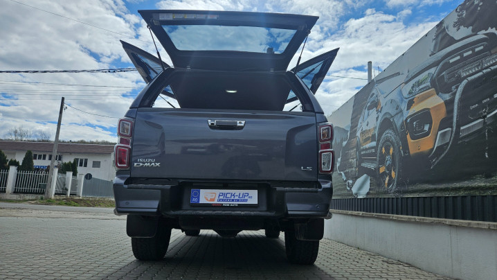 Alpha CMX-W canopy installed on Isuzu D-Max 2021