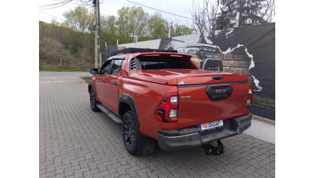 Fully equiped Toyota Hilux 2025