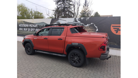 Fully equiped Toyota Hilux 2025