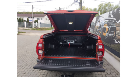 Fully equiped Toyota Hilux 2025