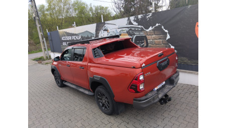 Fully equiped Toyota Hilux 2025