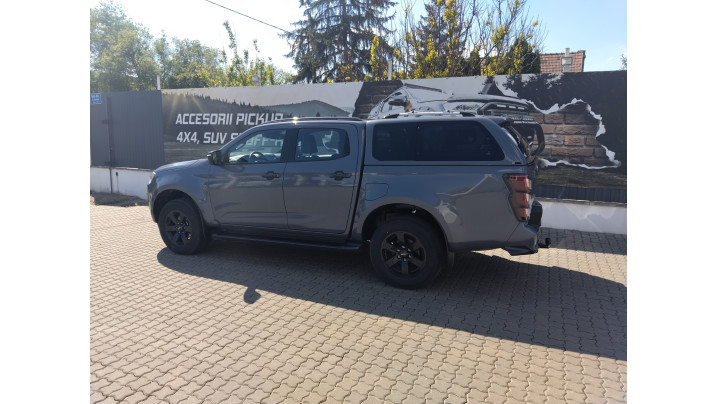 Montare capitonaj de bena, hardtop,carlig de remorcare pe Isuzu D-Max 2025