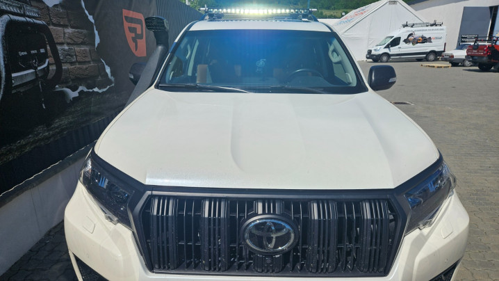 Montare bara led pe Toyota Land Cruiser 150, 2022