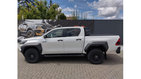 Echipare completa pentru Toyota Hilux GR Sport II, 2025