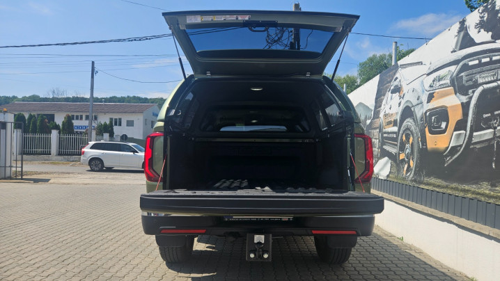 Montare hardtop si deflector de geam si capota pe Volkswagen Amarok 2025