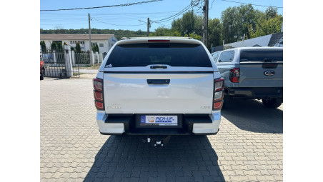 Alpha GSR canopy installed on Isuzu D-Max 2025