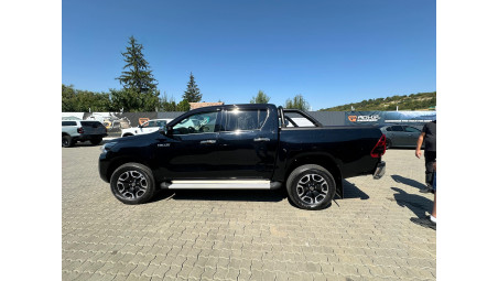 RealTruck roll cover & rollbar installed on Toyota Hilux 2025