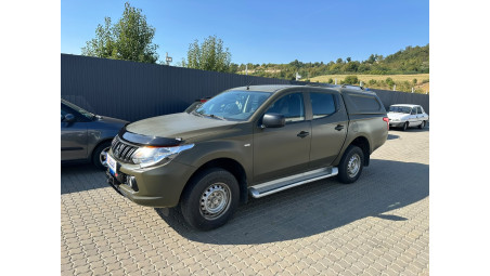 Winch, tow bar, hood guard installed on Mitsubishi L200 2017