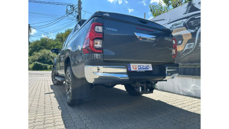 Fully equiped Toyota Hilux 2024