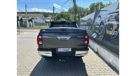 Fully equiped Toyota Hilux 2024