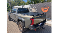 Electric roll cover installed on Toyota Tacoma 2025 2