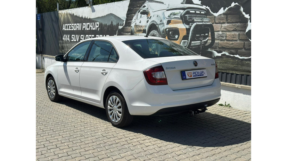 Montare carlig de remorcare pe Skoda Rapid 2017