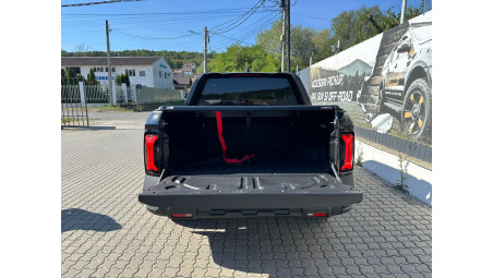 Manual roll cover installed on KGM Musso EV 2025