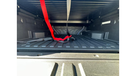 Manual roll cover installed on KGM Musso EV 2025