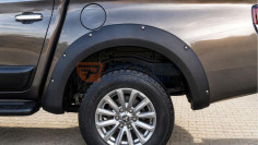 Fender Flares Omtec Mit L200