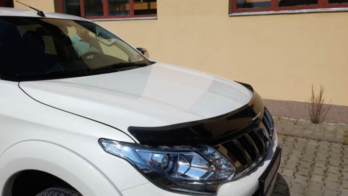 Hood bug deflector Mit L200 2016+deflector Capota