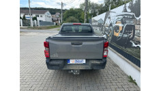Manual roll cover installed on Isuzu D-Max 2016