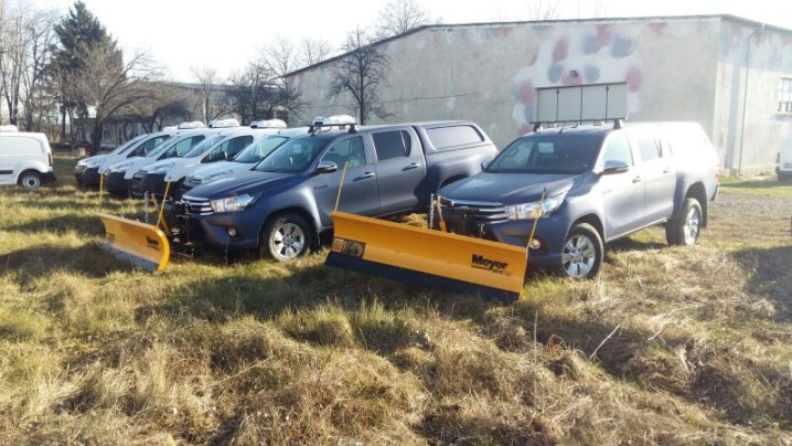 Snow plough 28220 16630-16632Salt spreader Medie