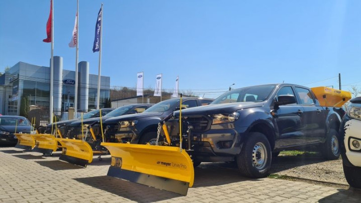 Snow plough 28220 16630-16632Salt spreader Medie