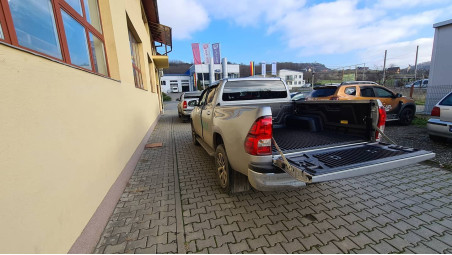 Toyota Hilux 25 noiembrie 2020